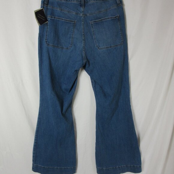 Ava & Viv Jeans High-Rise Relaxed Flare Blue Medium Wash Denim Size 16 NWT - Picture 5 of 12